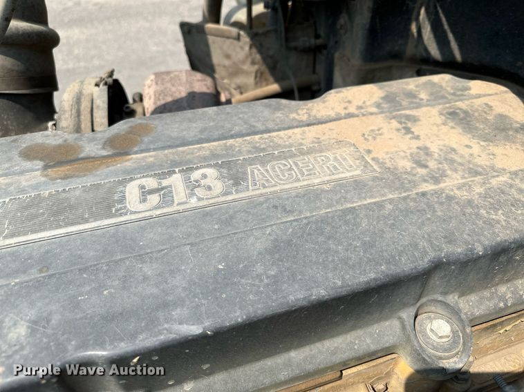 image for item MQ9327 2005 Peterbilt 378  semi truck