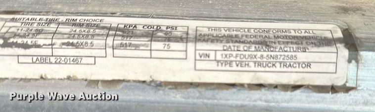 image for item MQ9327 2005 Peterbilt 378  semi truck