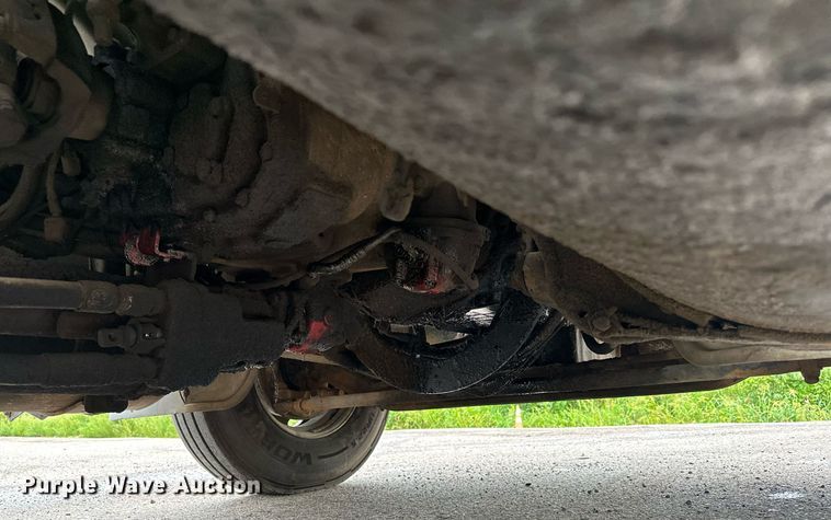 image for item MQ9345 2006 Freightliner Business Class M2 112  semi truck