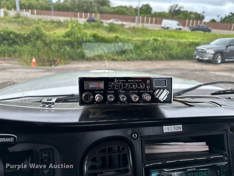 image for item MQ9345 2006 Freightliner Business Class M2 112  semi truck