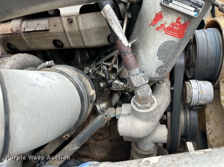 image for item MQ9345 2006 Freightliner Business Class M2 112  semi truck