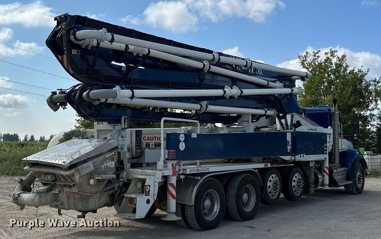 image for item MQ9351 2018 Kenworth T880  concrete pump truck