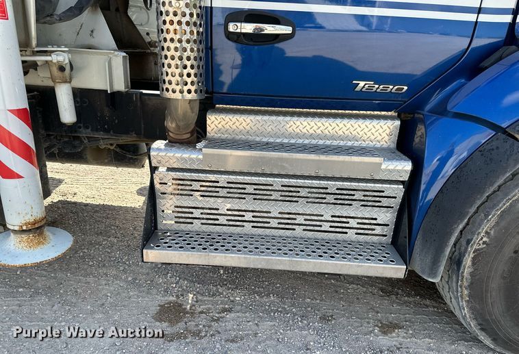 image for item MQ9351 2018 Kenworth T880  concrete pump truck