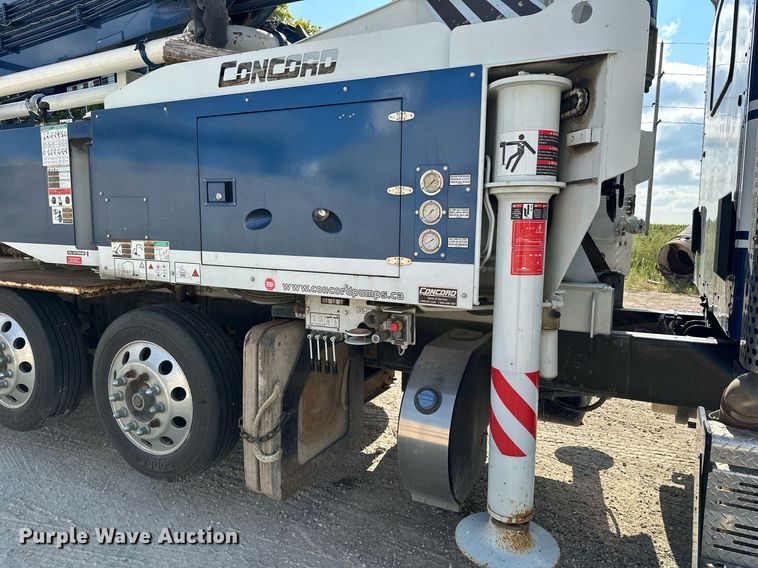 image for item MQ9351 2018 Kenworth T880  concrete pump truck