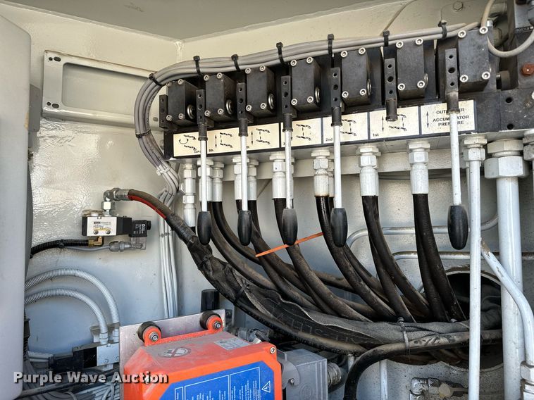 image for item MQ9351 2018 Kenworth T880  concrete pump truck