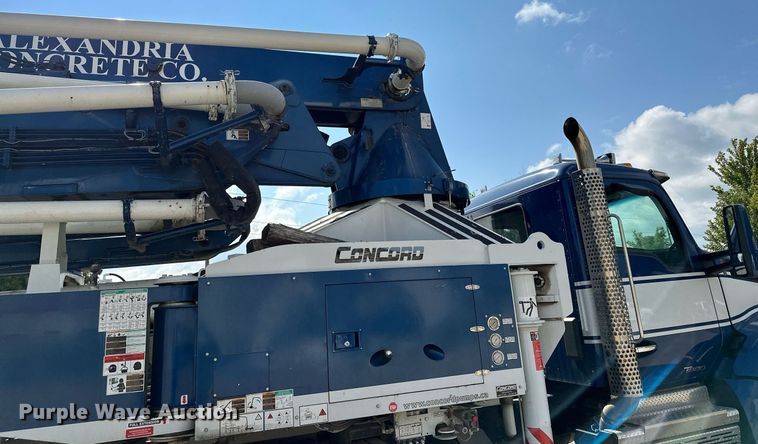 image for item MQ9351 2018 Kenworth T880  concrete pump truck