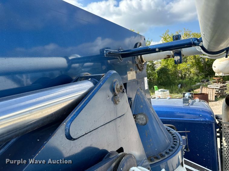 image for item MQ9351 2018 Kenworth T880  concrete pump truck