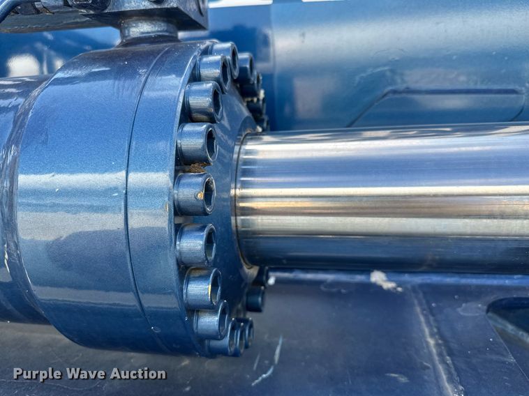 image for item MQ9351 2018 Kenworth T880  concrete pump truck