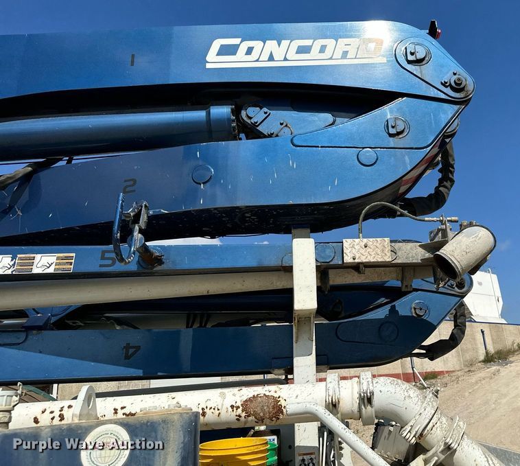 image for item MQ9351 2018 Kenworth T880  concrete pump truck