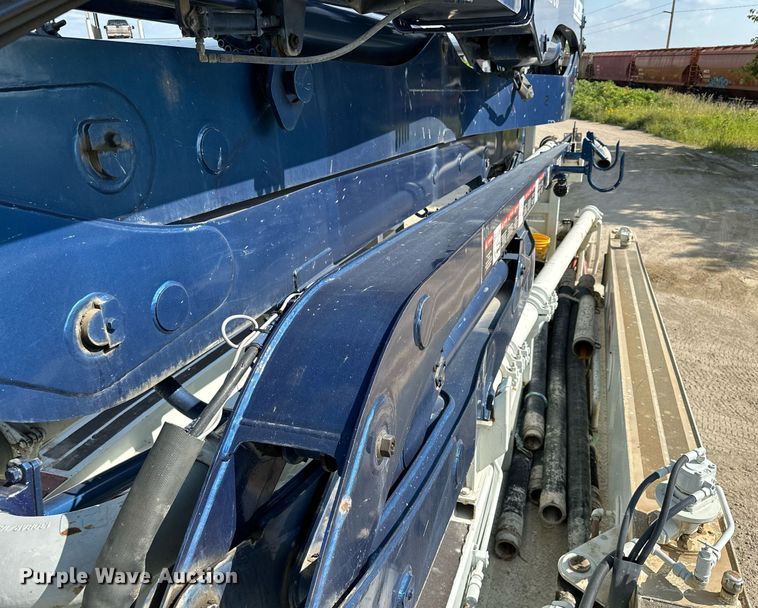 image for item MQ9351 2018 Kenworth T880  concrete pump truck