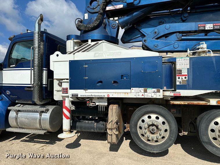 image for item MQ9351 2018 Kenworth T880  concrete pump truck