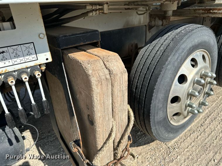 image for item MQ9351 2018 Kenworth T880  concrete pump truck