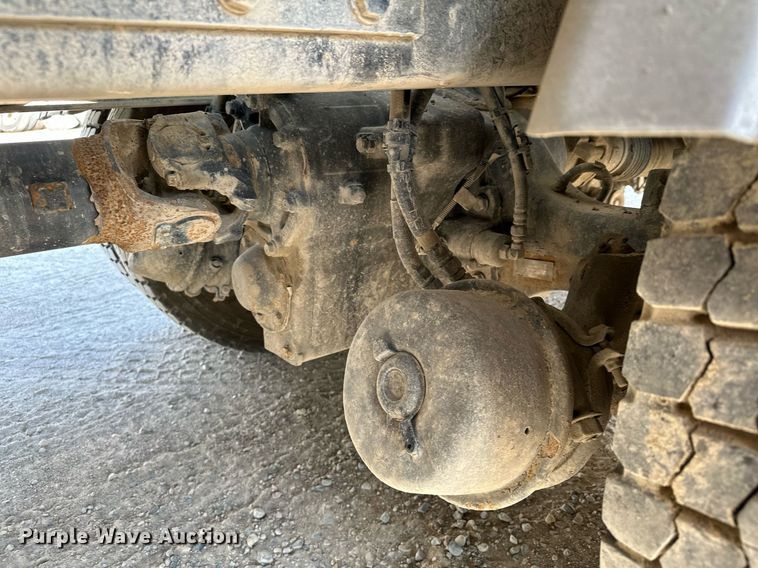 image for item MQ9351 2018 Kenworth T880  concrete pump truck