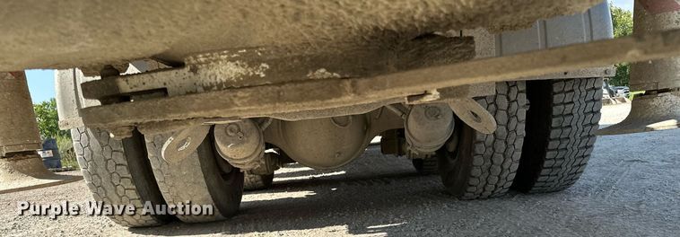 image for item MQ9351 2018 Kenworth T880  concrete pump truck