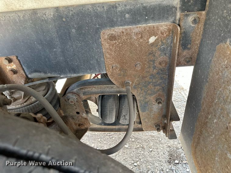 image for item MQ9351 2018 Kenworth T880  concrete pump truck