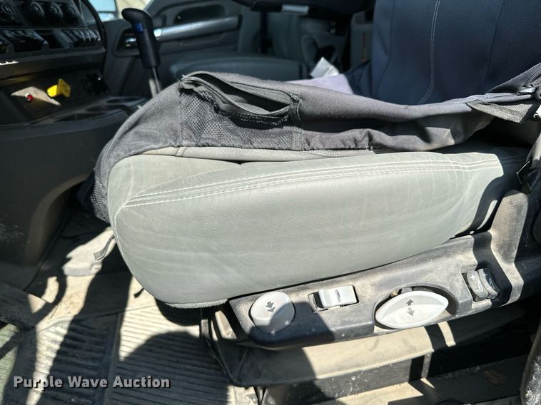 image for item MQ9351 2018 Kenworth T880  concrete pump truck