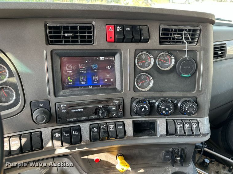 image for item MQ9351 2018 Kenworth T880  concrete pump truck