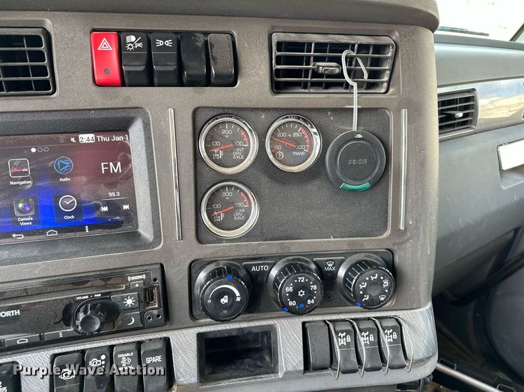 image for item MQ9351 2018 Kenworth T880  concrete pump truck