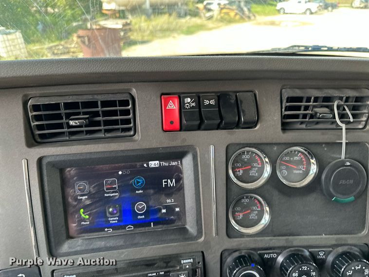 image for item MQ9351 2018 Kenworth T880  concrete pump truck