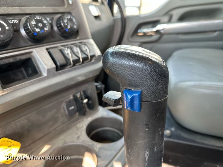 image for item MQ9351 2018 Kenworth T880  concrete pump truck