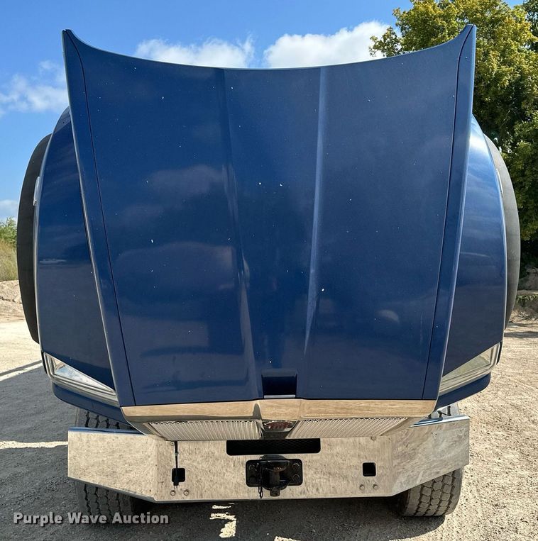 image for item MQ9351 2018 Kenworth T880  concrete pump truck