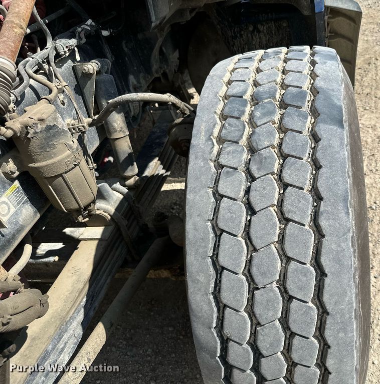 image for item MQ9351 2018 Kenworth T880  concrete pump truck