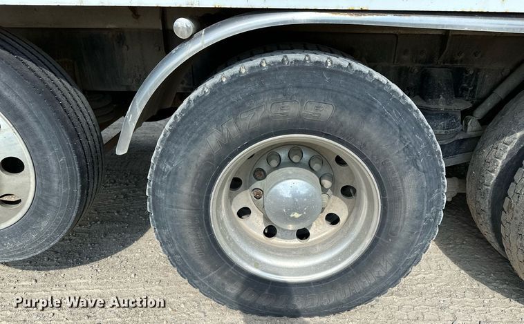 image for item MQ9351 2018 Kenworth T880  concrete pump truck