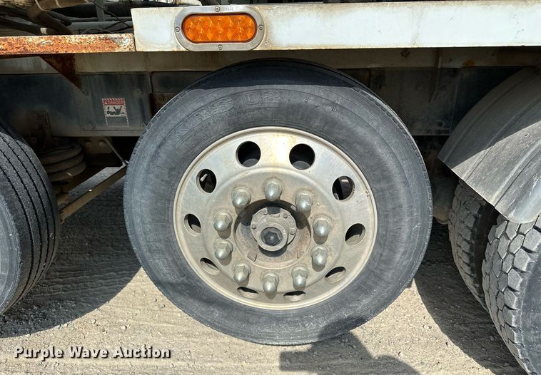 image for item MQ9351 2018 Kenworth T880  concrete pump truck