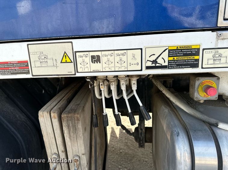 image for item MQ9352 2013 Mack MRU613  concrete pump truck