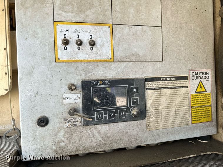 image for item MQ9352 2013 Mack MRU613  concrete pump truck