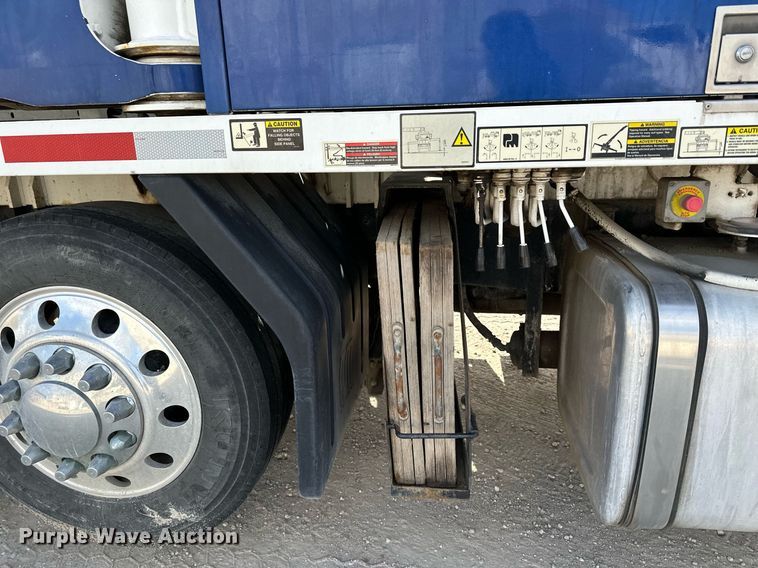 image for item MQ9352 2013 Mack MRU613  concrete pump truck