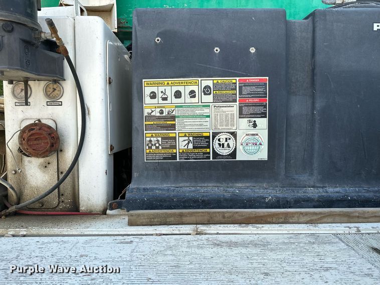 image for item MQ9352 2013 Mack MRU613  concrete pump truck