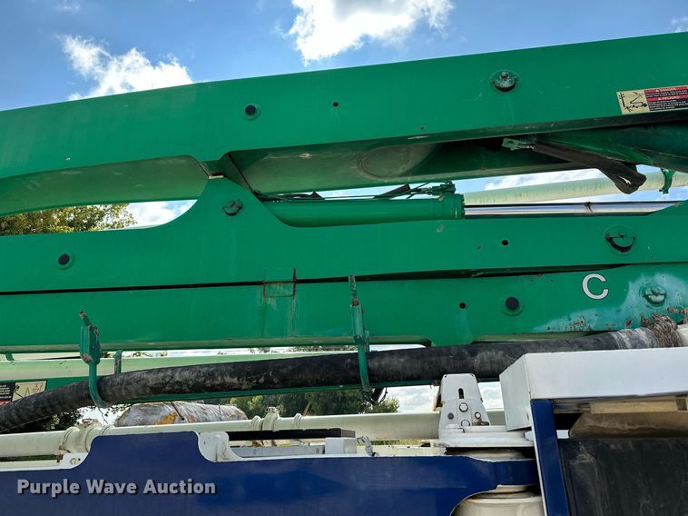 image for item MQ9352 2013 Mack MRU613  concrete pump truck