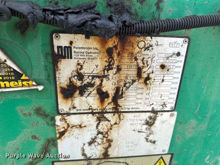 image for item MQ9352 2013 Mack MRU613  concrete pump truck