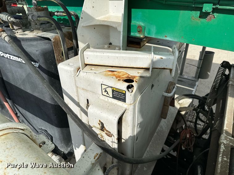 image for item MQ9352 2013 Mack MRU613  concrete pump truck