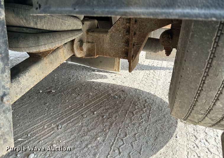 image for item MQ9352 2013 Mack MRU613  concrete pump truck