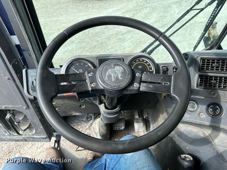 image for item MQ9352 2013 Mack MRU613  concrete pump truck