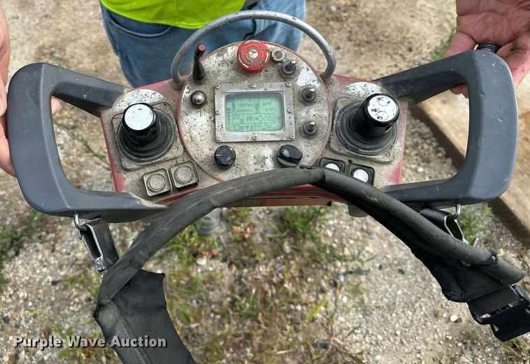 image for item MQ9352 2013 Mack MRU613  concrete pump truck