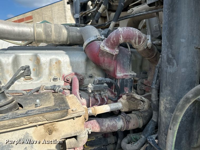 image for item MQ9352 2013 Mack MRU613  concrete pump truck