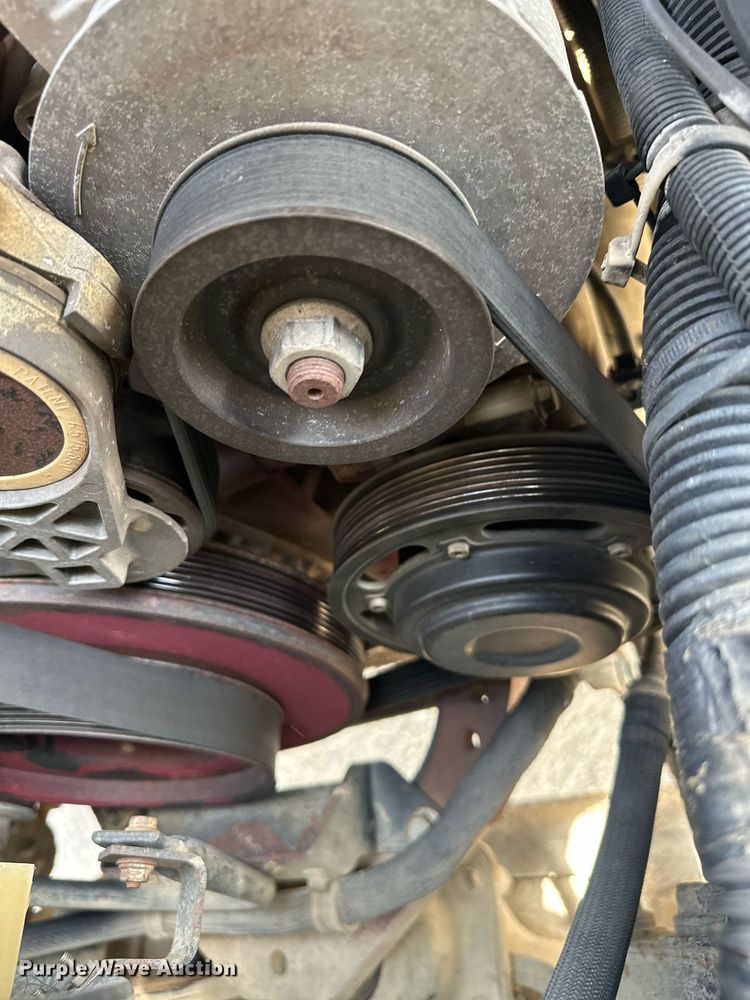 image for item MQ9352 2013 Mack MRU613  concrete pump truck