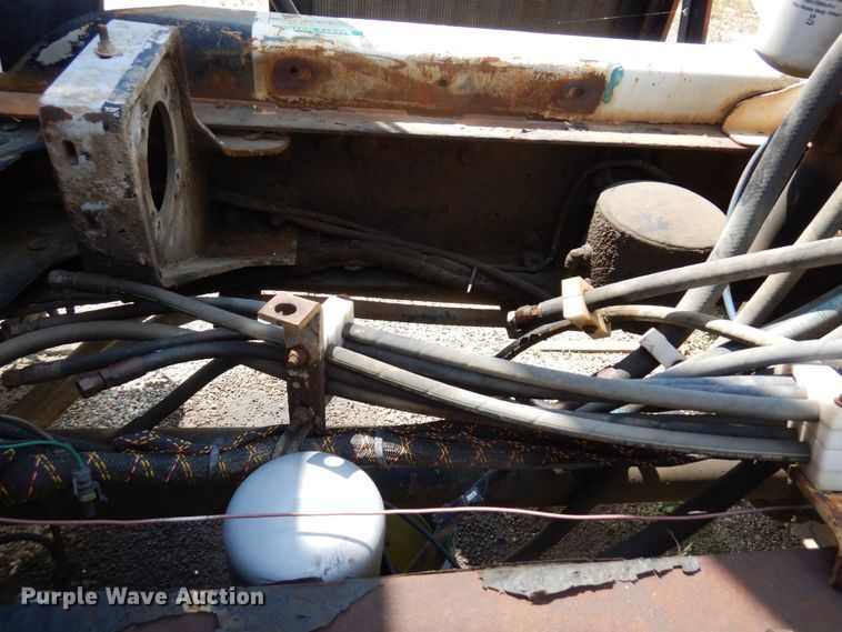 image for item MQ9354 2002 Volvo VHD  ready mix truck