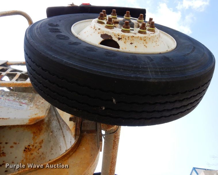 image for item MQ9354 2002 Volvo VHD  ready mix truck