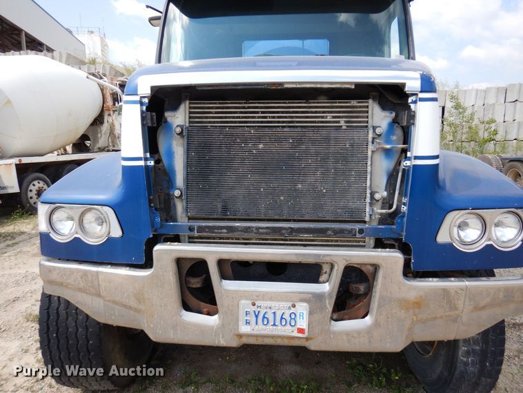 image for item MQ9355 2002 Volvo VHD  ready mix truck