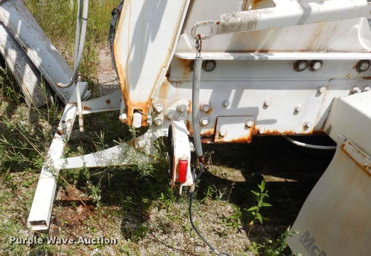 image for item MQ9355 2002 Volvo VHD  ready mix truck