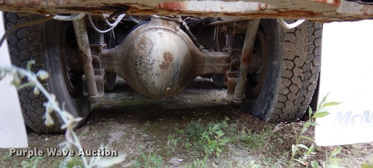 image for item MQ9355 2002 Volvo VHD  ready mix truck