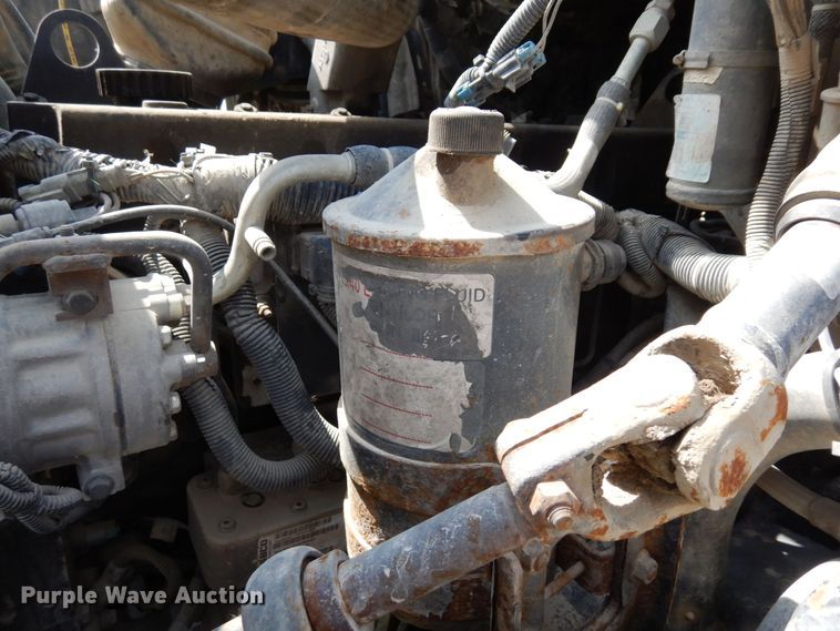 image for item MQ9355 2002 Volvo VHD  ready mix truck