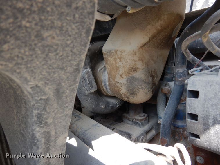 image for item MQ9355 2002 Volvo VHD  ready mix truck