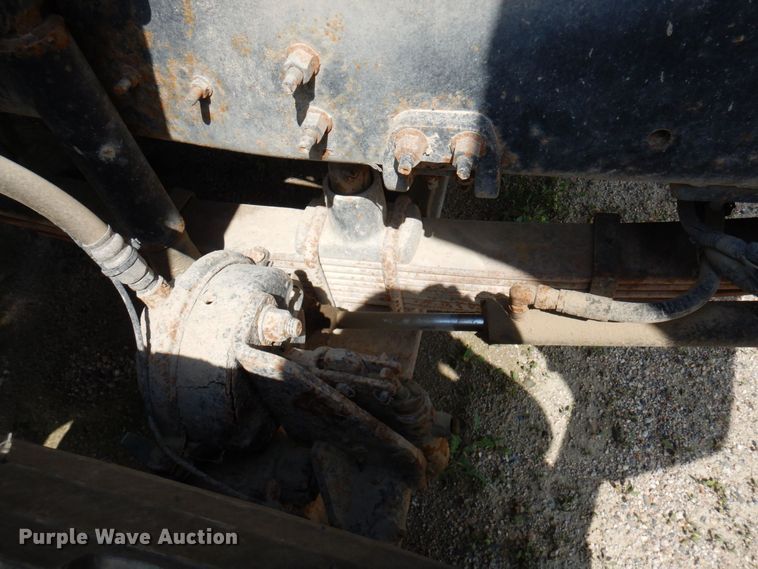 image for item MQ9355 2002 Volvo VHD  ready mix truck