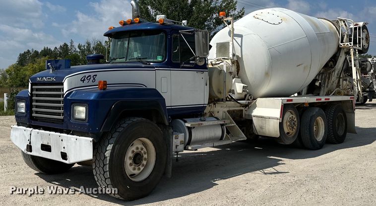 image for item MQ9358 1999 Mack RD690S  ready mix truck