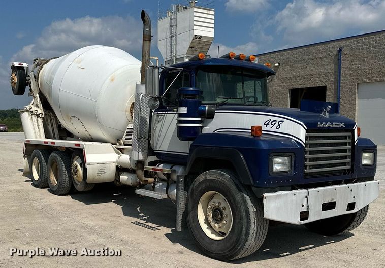 image for item MQ9358 1999 Mack RD690S  ready mix truck
